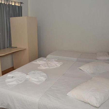 Villas Hotel - Hotel Economico アルタ・フロレスタ エクステリア 写真